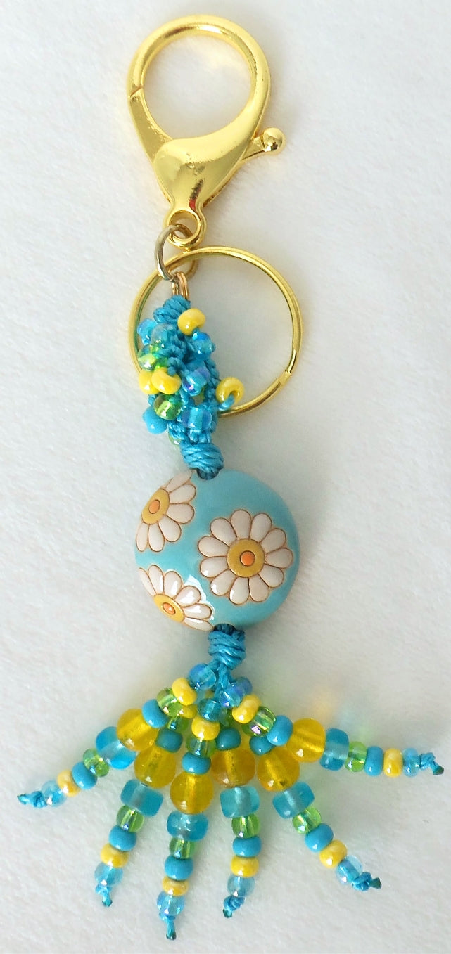 Blue & White Daisy Keychain - Juicybeads Jewelry