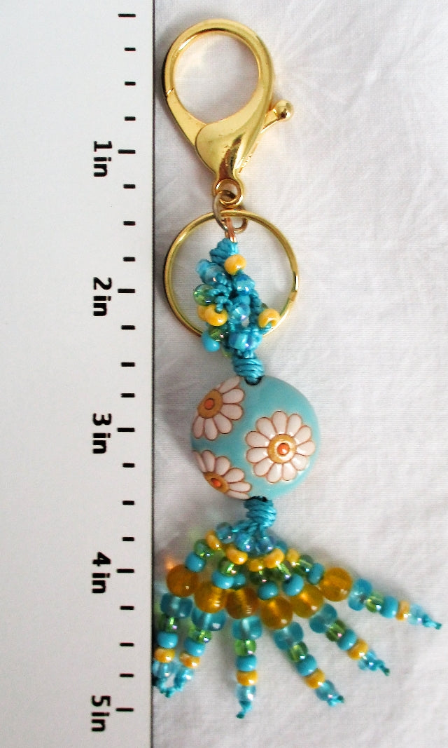 Blue & White Daisy Keychain - Juicybeads Jewelry