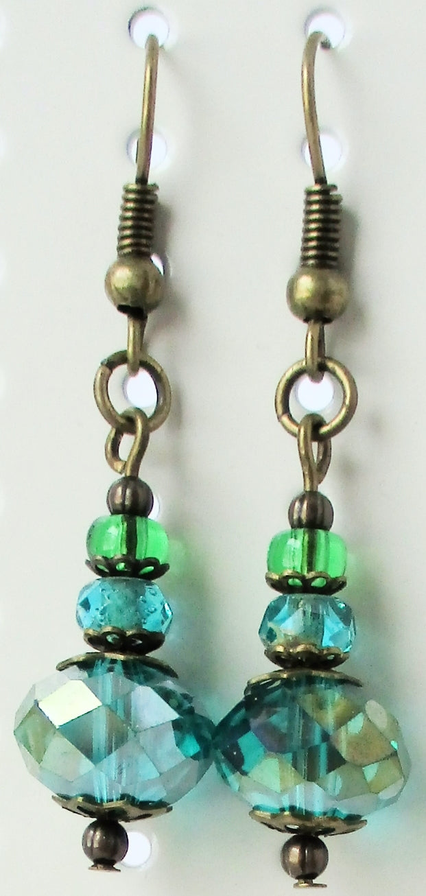 faceted green dangle earrings - Juicybeads Jewelry